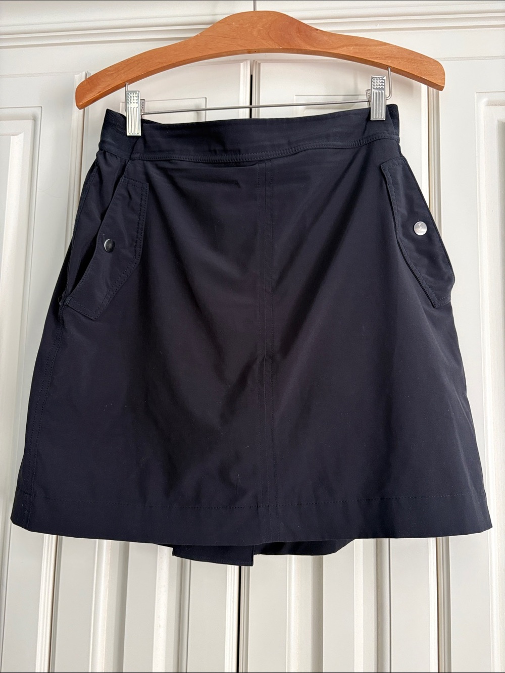 Athleta Vienna Cargo Skort Black Athletic Pockets Pull On Run Golf Tennis Size 8